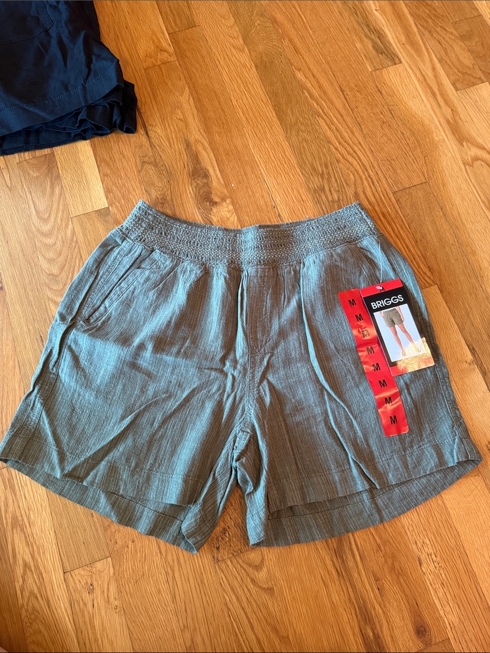Briggs New York Women's Sage Knit Elastic Waist Shorts